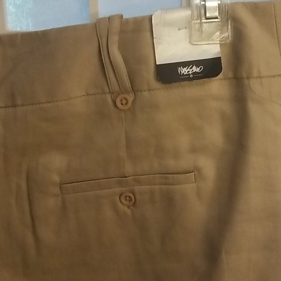 NWT - Mossimo Tan Bermuda Shorts - Picture 5 of 8